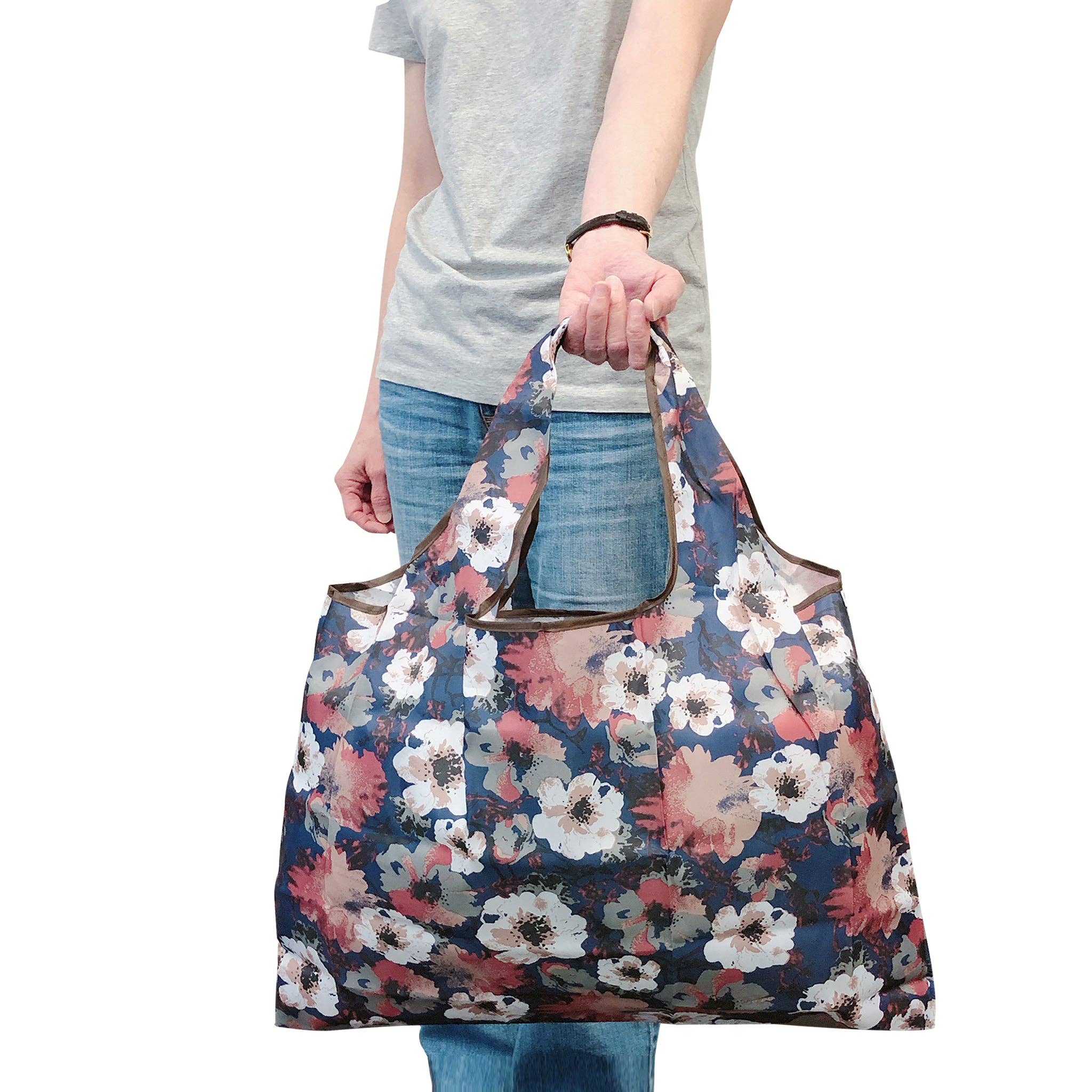 Wrapables Eco-Friendly Large Nylon Reusable Shopping Bag: Camo